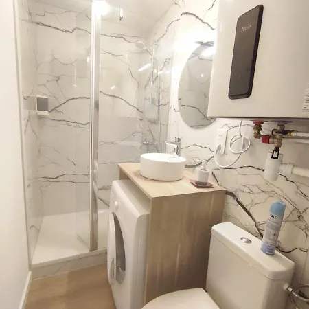 Le Cerf Charmant, T2, Luchon, Wifi, Balcon, Ascenseur, 4 Personnes Bagnères-de-Luchon