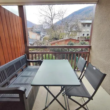 Apartment Le Cerf Charmant, T2, Luchon, Wifi, Balcon, Ascenseur, 4 Personnes *